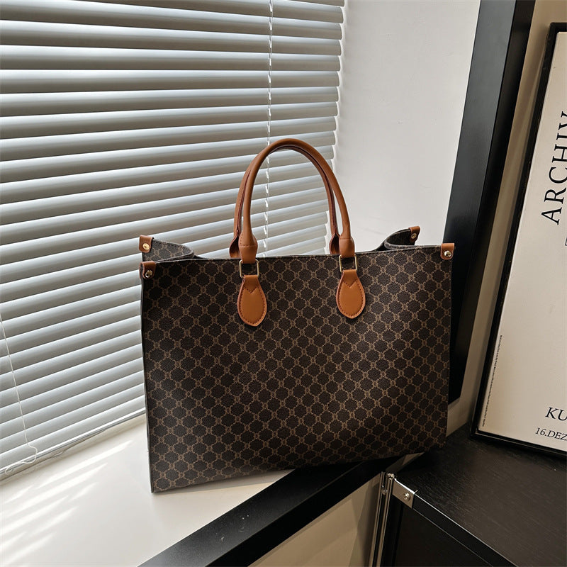 Damen elegante Tragetasche mit hochwertigem Monogramm-Design
