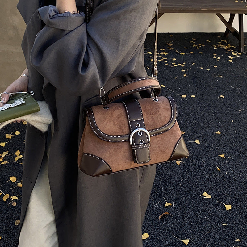 Praktische Schultertasche für Frauen aus hochwertigem synthetischem Leder