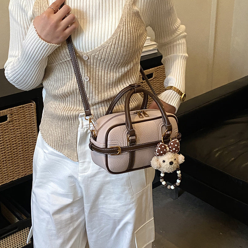 Damen Mini-Handtasche mit abnehmbarem Teddy-Anhänger