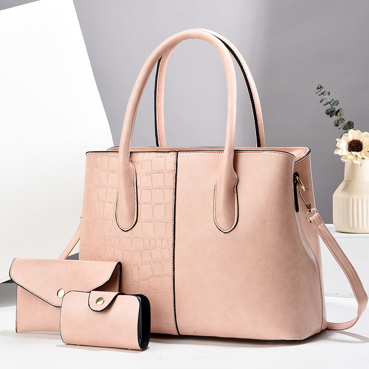 Damentasche mit abnehmbaren Accessoires