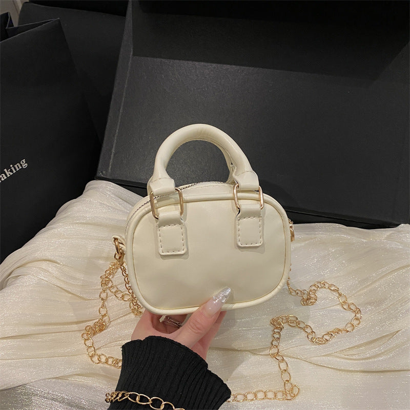 Damen Mini-Handtasche mit abnehmbarem Kettenriemen und elegantem Design