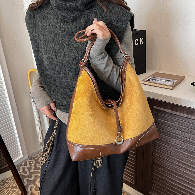 Elegante Tote-Bag für Damen mit authentischen Wildleder-Elementen