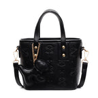 Damen Mini-Handtasche mit verspieltem Anhänger