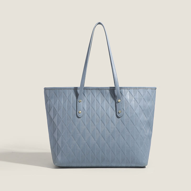 Damentasche mit elegantem Diamantdesign und praktischen Innenfächern