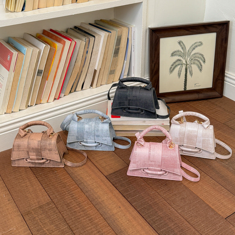 Frauen elegante Mini-Handtasche mit strukturiertem Design