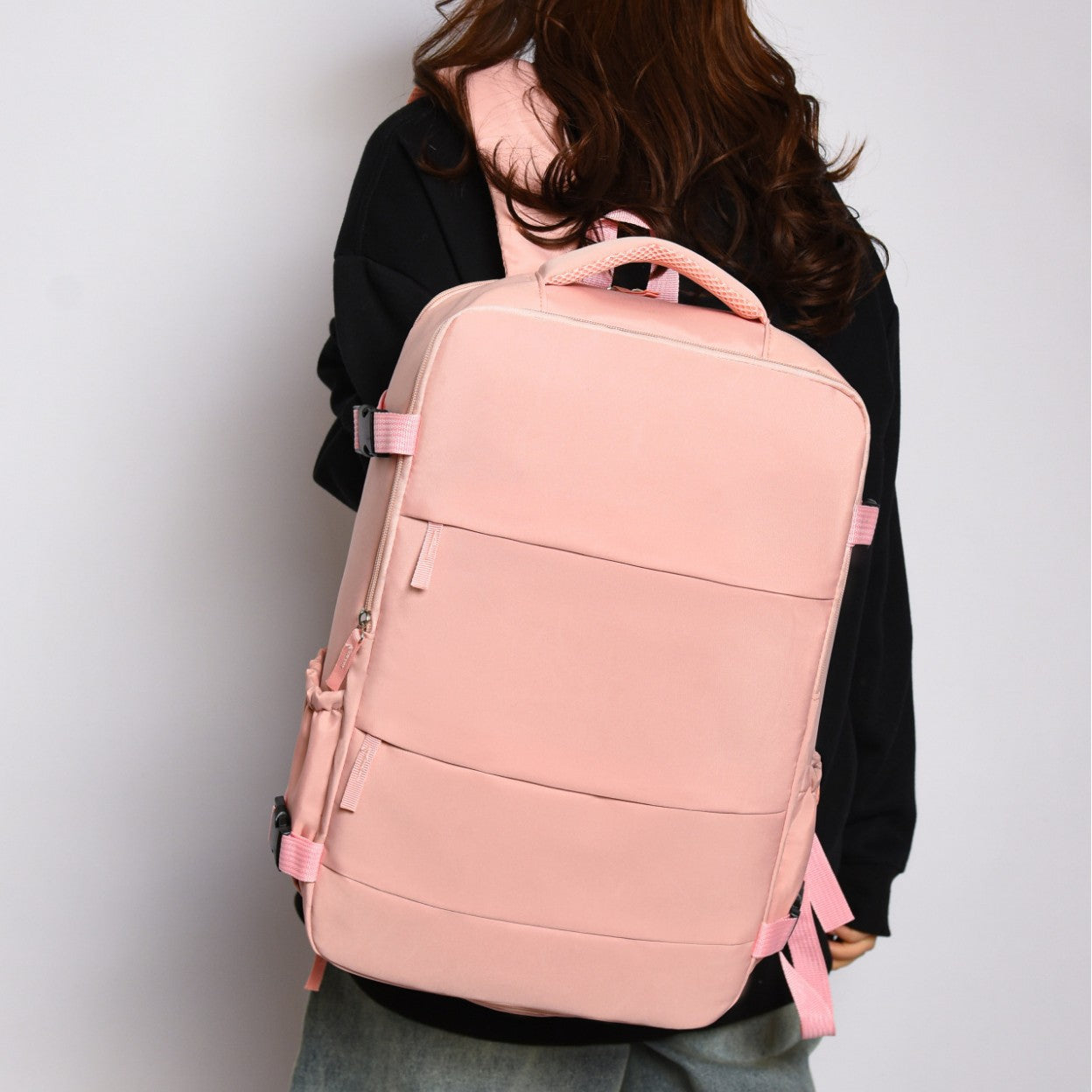 Funktionaler Multi-Taschen-Reiserucksack