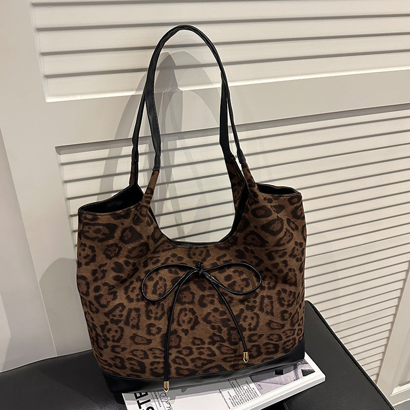 Damentasche mit stylischem Leopardenmuster und verstellbarem Kordelzug