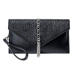 Damen-Clutch mit stylischer Kettenakzent