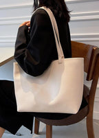 Geräumige Damen-Schultertasche aus weichem Leder